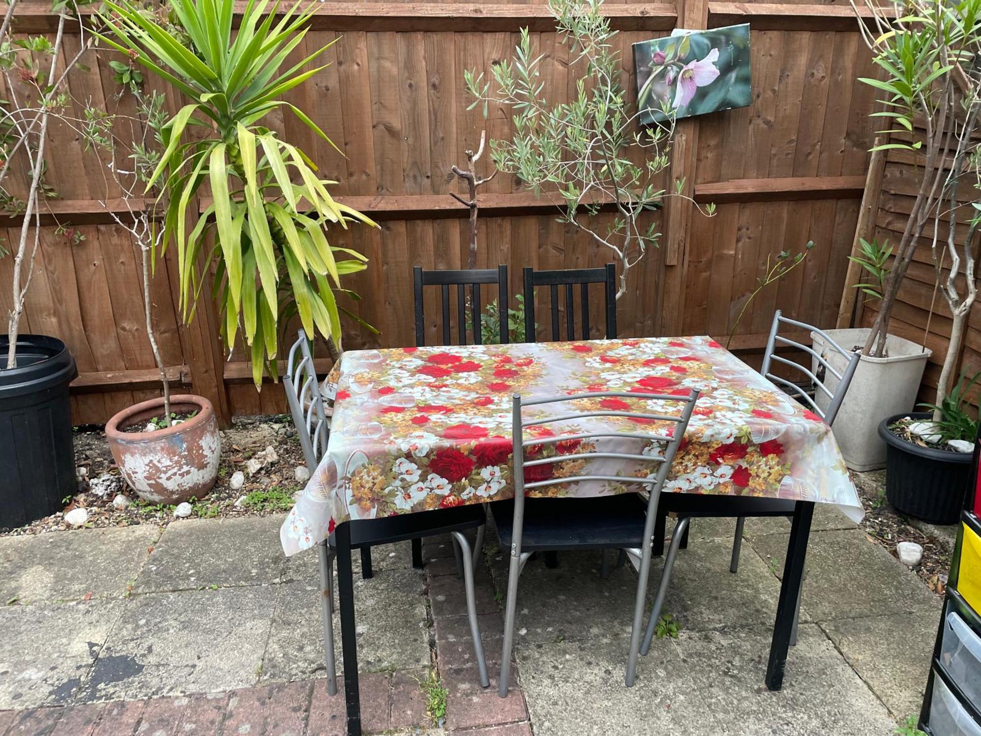 In Shared House In Kensington Londra